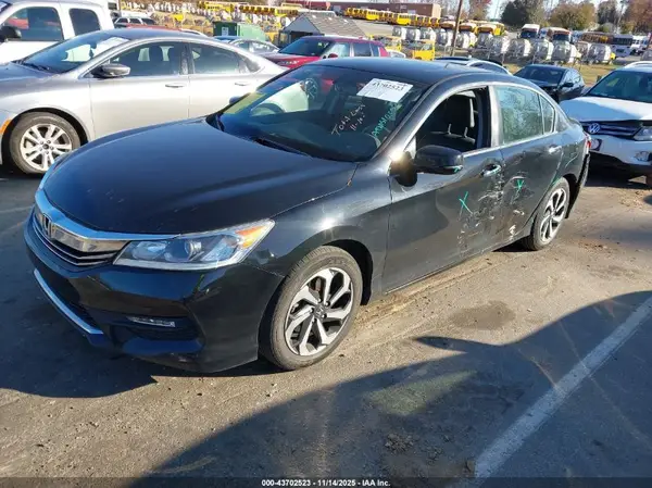 1HGCR2F81HA220430 2017 HONDA ACCORD - Image 2