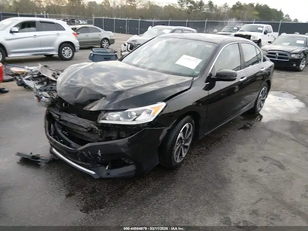 1HGCR2F81HA257509 2017 HONDA ACCORD - Image 2