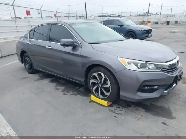 1HGCR2F81HA281468 2017 HONDA ACCORD - Image 1