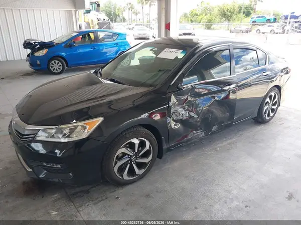 1HGCR2F81HA298044 2017 HONDA ACCORD - Image 2