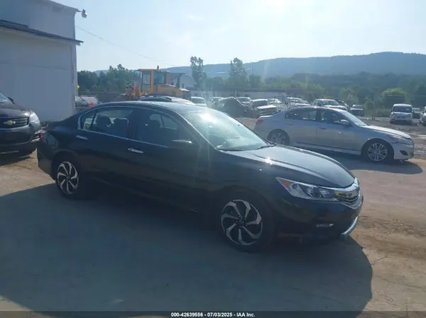 1HGCR2F81HA307566 2017 HONDA ACCORD - Image 1