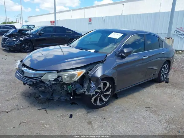 1HGCR2F82GA009901 2016 HONDA ACCORD - Image 2