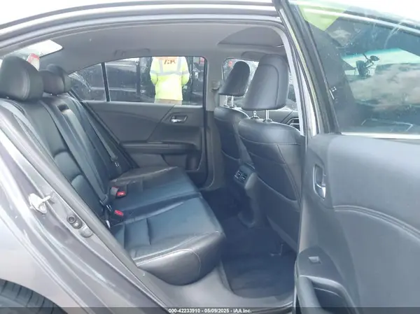 1HGCR2F82GA009901 2016 HONDA ACCORD - Image 8
