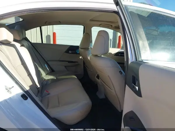 1HGCR2F82GA018176 2016 HONDA ACCORD - Image 8