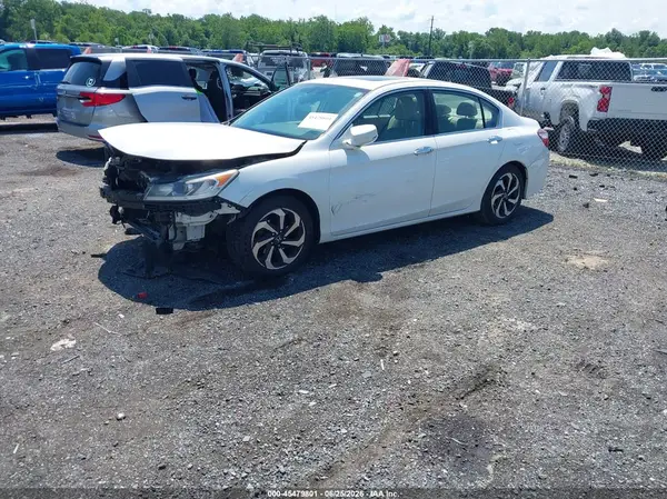 1HGCR2F82GA065675 2016 HONDA ACCORD - Image 2