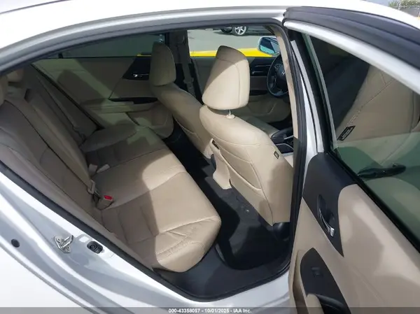 1HGCR2F82GA077048 2016 HONDA ACCORD - Image 8