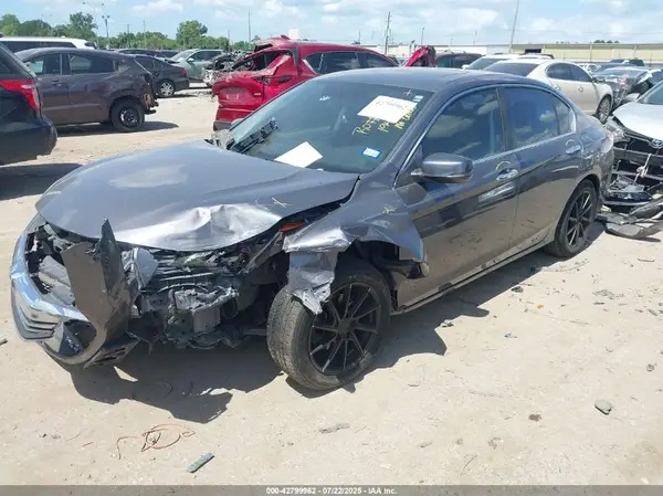 1HGCR2F82GA149379 2016 HONDA ACCORD - Image 2