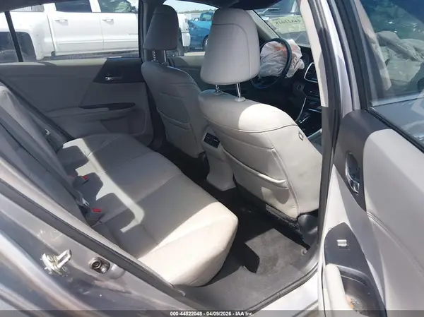 1HGCR2F82GA151844 2016 HONDA ACCORD - Image 8