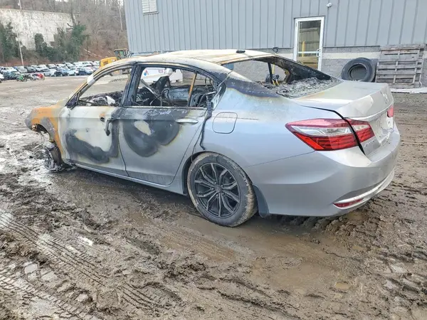 1HGCR2F82GA163931 2016 HONDA ACCORD - Image 2