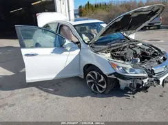 1HGCR2F82GA220774 2016 HONDA ACCORD