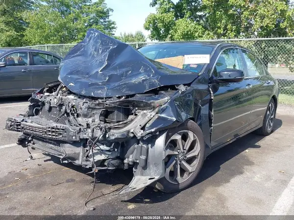1HGCR2F82GA246890 2016 HONDA ACCORD - Image 2