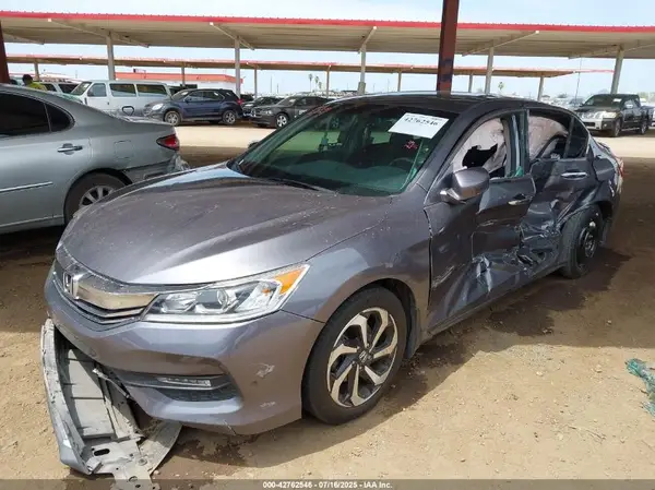 1HGCR2F82HA013030 2017 HONDA ACCORD - Image 2