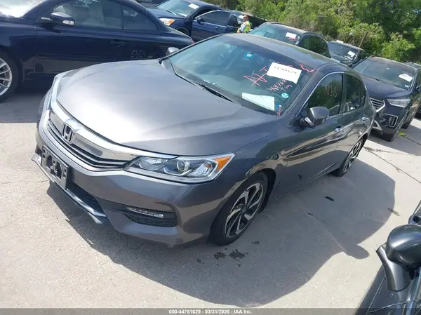 1HGCR2F82HA020821 2017 HONDA ACCORD - Image 2