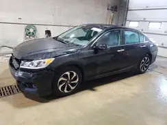 1HGCR2F82HA055519 2017 HONDA ACCORD