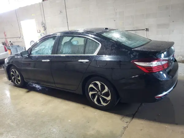1HGCR2F82HA055519 2017 HONDA ACCORD - Image 2