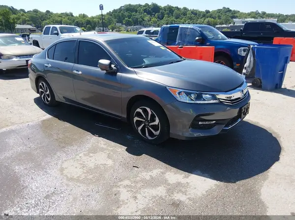 1HGCR2F82HA056928 2017 HONDA ACCORD