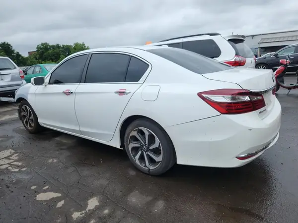 1HGCR2F82HA058260 2017 HONDA ACCORD - Image 2