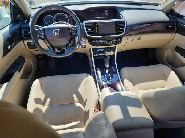 1HGCR2F82HA064222 2017 HONDA ACCORD - Image 8