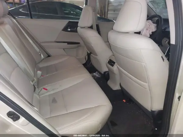 1HGCR2F82HA067976 2017 HONDA ACCORD - Image 8