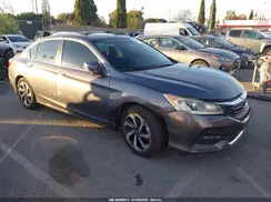 1HGCR2F82HA068643 2017 HONDA ACCORD