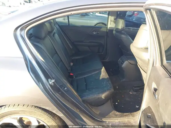 1HGCR2F82HA068643 2017 HONDA ACCORD - Image 8