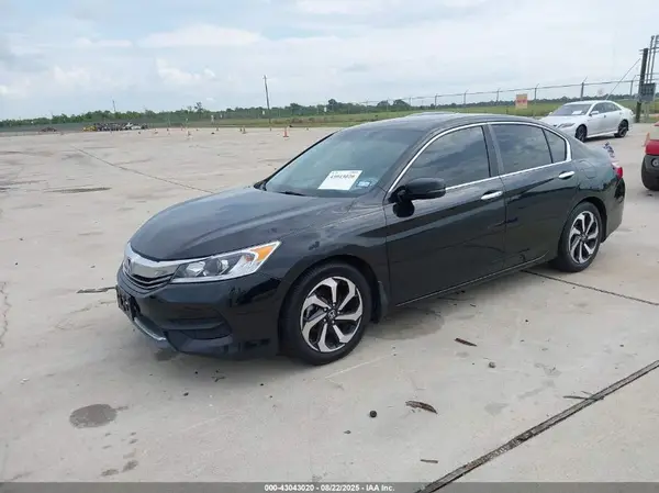 1HGCR2F82HA101883 2017 HONDA ACCORD - Image 2