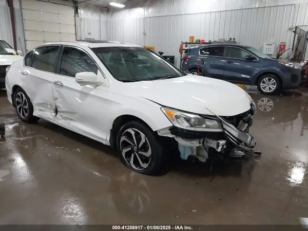 1HGCR2F82HA104167 2017 HONDA ACCORD - Image 1