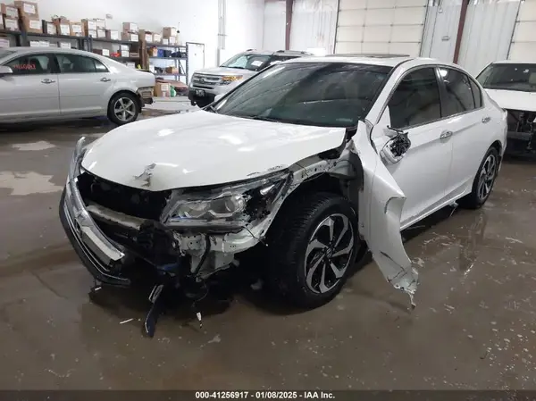 1HGCR2F82HA104167 2017 HONDA ACCORD - Image 2