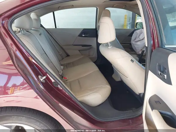 1HGCR2F82HA117517 2017 HONDA ACCORD - Image 8