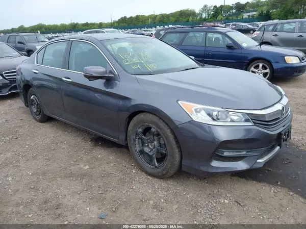 1HGCR2F82HA131496 2017 HONDA ACCORD - Image 1