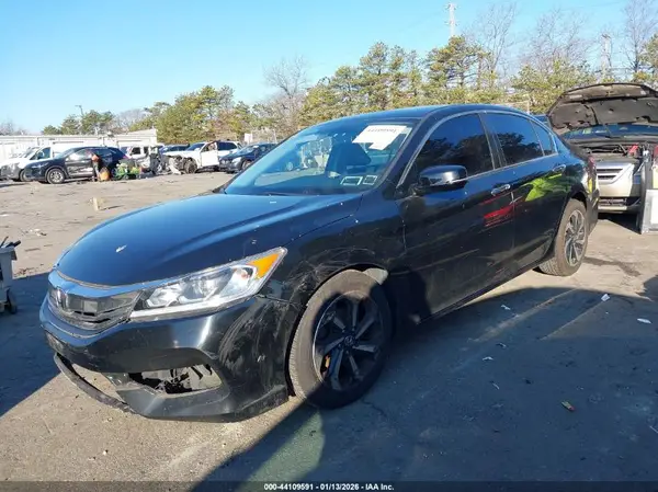 1HGCR2F82HA162716 2017 HONDA ACCORD - Image 2