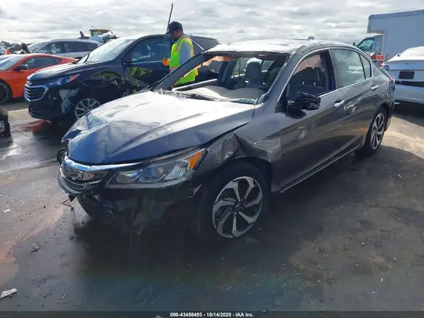 1HGCR2F82HA168709 2017 HONDA ACCORD - Image 2