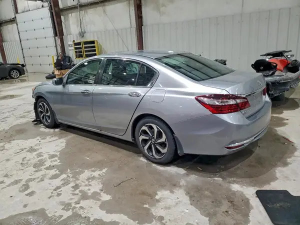 1HGCR2F82HA203913 2017 HONDA ACCORD - Image 2