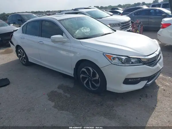 1HGCR2F82HA274500 2017 HONDA ACCORD - Image 1