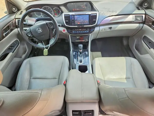 1HGCR2F82HA276196 2017 HONDA ACCORD - Image 8