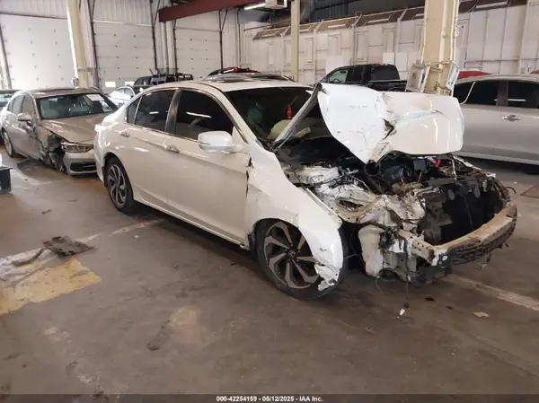 1HGCR2F83GA043586 2016 HONDA ACCORD - Image 1