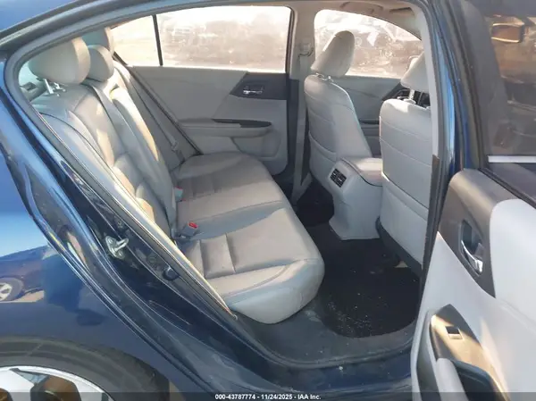 1HGCR2F83HA008290 2017 HONDA ACCORD - Image 8