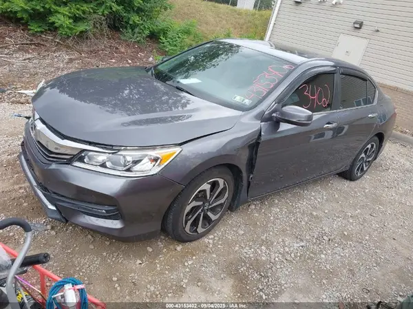 1HGCR2F83HA029866 2017 HONDA ACCORD - Image 2
