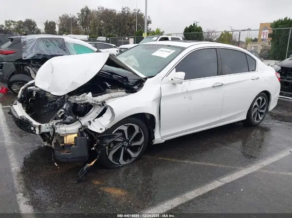 1HGCR2F83HA037286 2017 HONDA ACCORD - Image 2