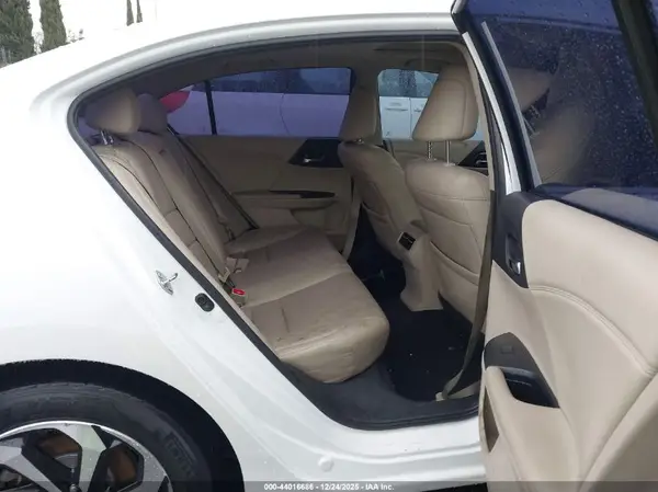 1HGCR2F83HA037286 2017 HONDA ACCORD - Image 8