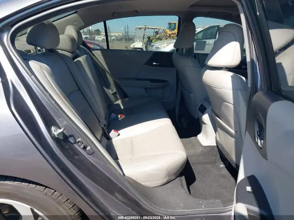 1HGCR2F83HA056940 2017 HONDA ACCORD - Image 8
