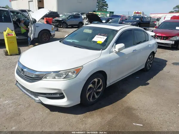 1HGCR2F83HA086424 2017 HONDA ACCORD - Image 2