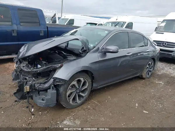 1HGCR2F83HA088402 2017 HONDA ACCORD - Image 2