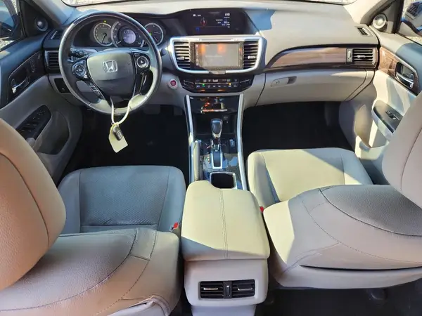 1HGCR2F83HA090019 2017 HONDA ACCORD - Image 8