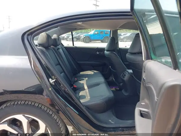 1HGCR2F83HA105117 2017 HONDA ACCORD - Image 8