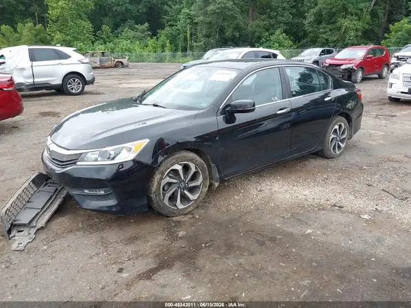 1HGCR2F83HA126761 2017 HONDA ACCORD - Image 2