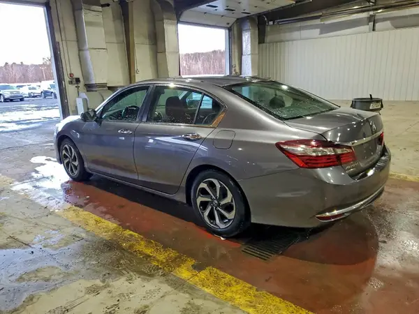 1HGCR2F83HA140210 2017 HONDA ACCORD - Image 2
