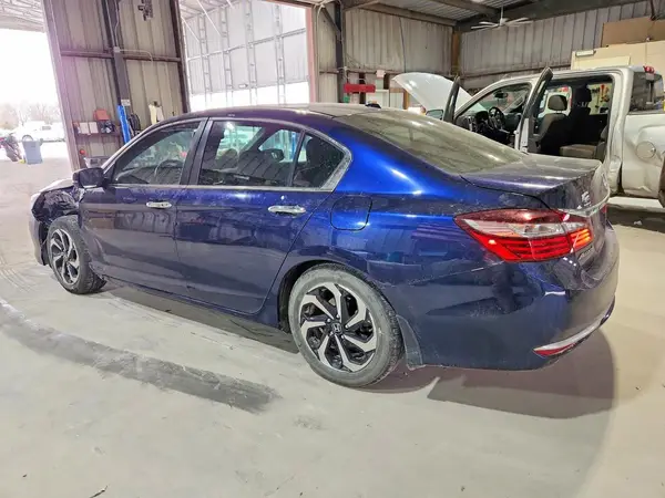 1HGCR2F83HA155158 2017 HONDA ACCORD - Image 2
