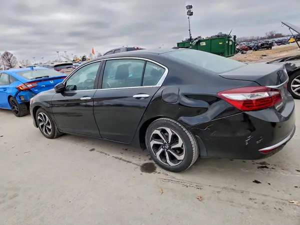 1HGCR2F83HA160487 2017 HONDA ACCORD - Image 2