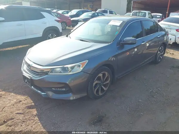 1HGCR2F83HA161963 2017 HONDA ACCORD - Image 2